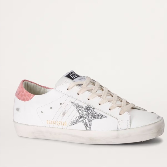 Golden Goose Shoes - GOLDEN GOOSE
Leather Croc-Embossed Super-Star Sneakers